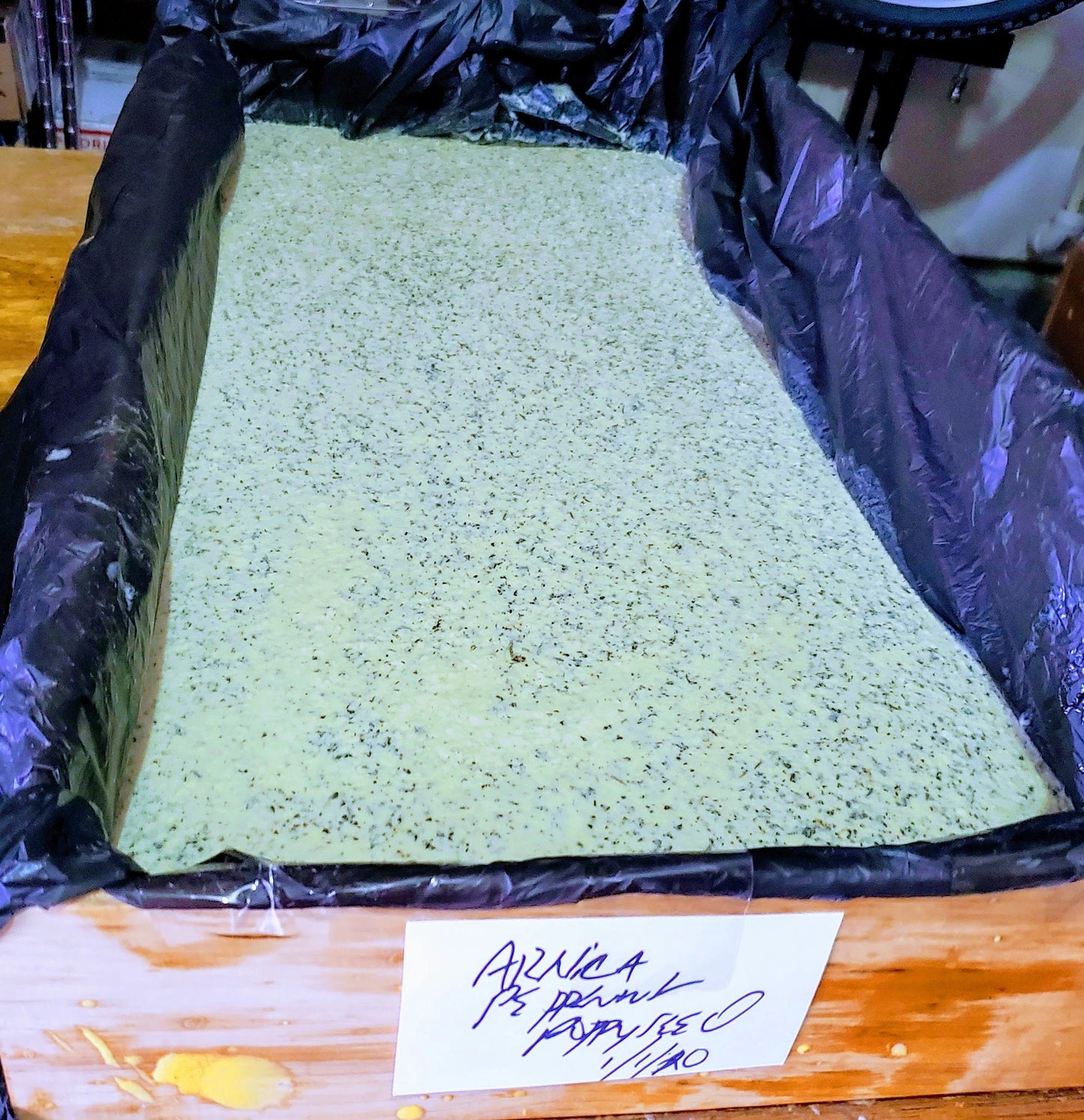 100% Natural Arnica PoppyMint Exfoliating Soap // Free Exfoliating Soap Bag